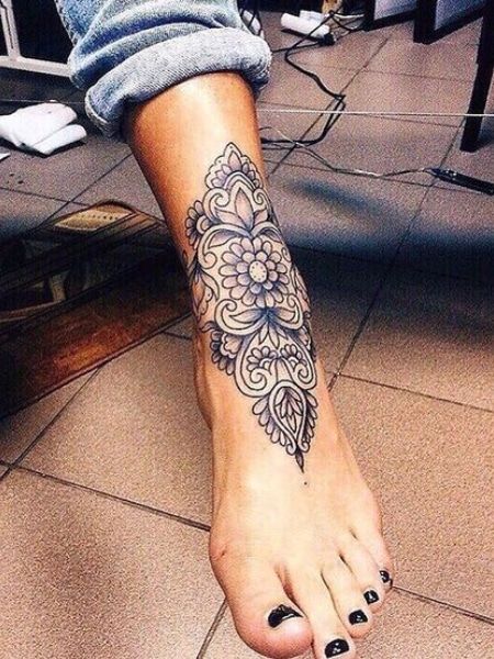 50 Best Foot Tattoos for Women & Meaning - The Trend Spotter Mandala Foot Tattoo, Cute Tattoo Designs, Mandela Tattoo, Cute Tattoo, Foot Tattoos For Women, Tattoo Cover Up, Tattoos Skull, Top Tattoos, Foot Tattoo