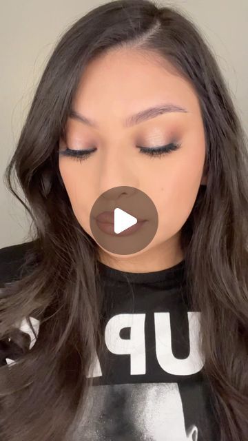 g.torres💋 on Instagram: "Halo eyeshadow for beginners ✨✨
@lillylashes in the style “Milan” 
@just4kira Neala green contacts 
#eyeshadowtutorial #makeuptutorials #makeuptutorial #eyeshadow #makeupreels" Diana Hairstyles, Eyeshadow Hacks, Eyeliner Shadow, Eyeshadow For Beginners, Simple Eyeshadow Tutorial, Halo Eyeshadow, Make Up Techniques, Face Tats, Dreamy Eyes