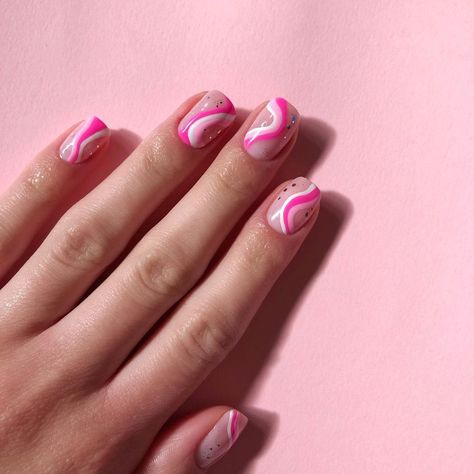 Pink Swirly Nails, Swirly Nails, Swirl Nail, Beauty Studio, Birthday Nails, Studio S, Natural Nails, Nail Inspo, Swirl