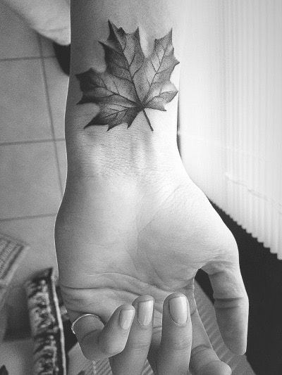 Fall Leaf Tattoo, Fall Leaves Tattoo, Canadian Leaf, Tattoo Black And White, Leaf Tattoo, Simple Tattoo, Tattoo Black, Black And White Tree, Fall Leaf