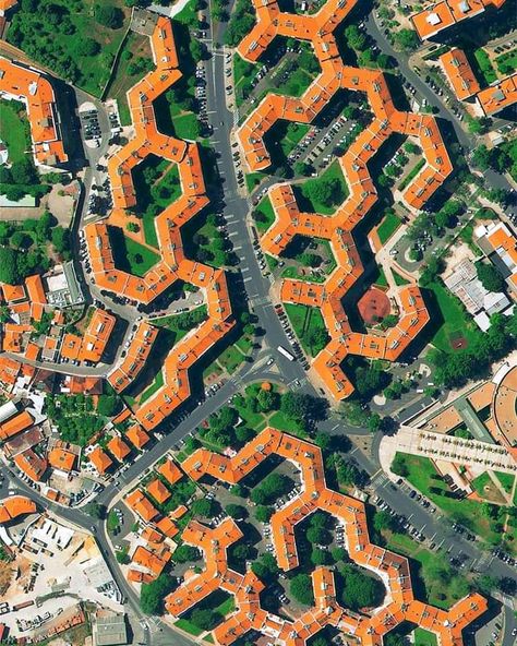 Portugal Cities, Map Layout, Urban Design Plan, Building Aesthetic, Urban Landscape Design, City Layout, City Planner, City Planning, Sustainable City