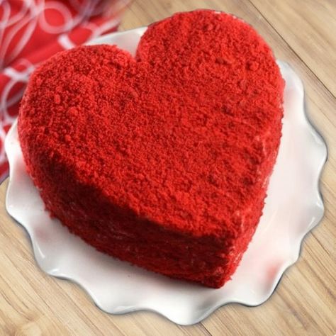 Buy & send Red Velvet Classic Hearty Cake online with cake2homes . Order Red Velvet Classic Hearty Cake Online with free shipping in India with same day & midnight delivery. Red Velvet Cake Decoration, Red Velvet Birthday Cake, Rodjendanske Torte, Cake Heart, Order Cakes Online, Red Velvet Cake Recipe, Velvet Cake Recipes, Online Cake Delivery, Mini Tortillas