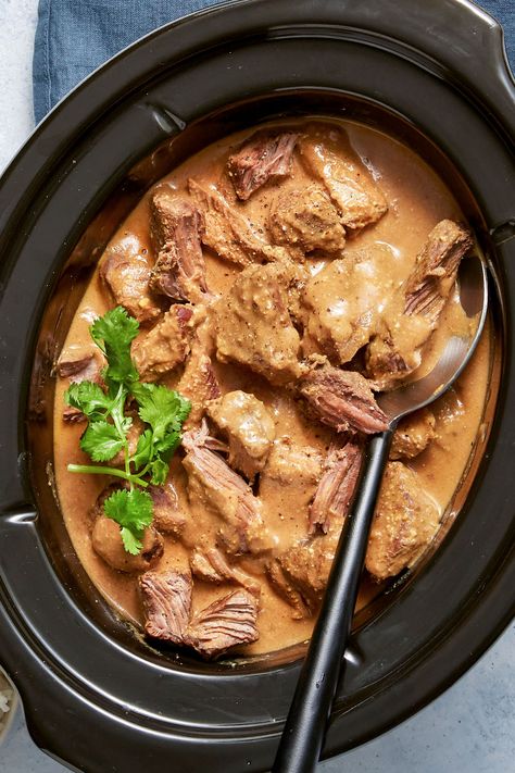 Crockpot Curry, Asian Entrees, Beef Korma, Slow Cooker Beef Curry, Korma Curry, Beef Curry Recipe, Thermal Cooker, Recipe Slow Cooker, Curry Recipes Easy