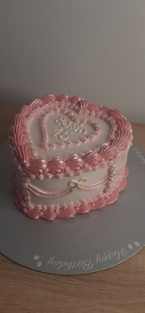 Aesthetic Birthday Cake Girl, Pink 21st Birthday Cake Ideas, Vintage Sweet 16 Cake, Pink Fancy Cake, Coquette Birthday Cake 15, Birthday Cake Love Heart, Sweet 16 Vintage Cake, Cake Ideas Pink And White, Birthday Cake Inspo Pink