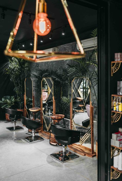 Industrial Salon Decor, Salon Decor Studio, Rustic Salon, Barbershop Design Interior, Beauty Shop Decor, Mens Hair Salon, Barber Shop Interior, Black Ginger, Spa Room Decor