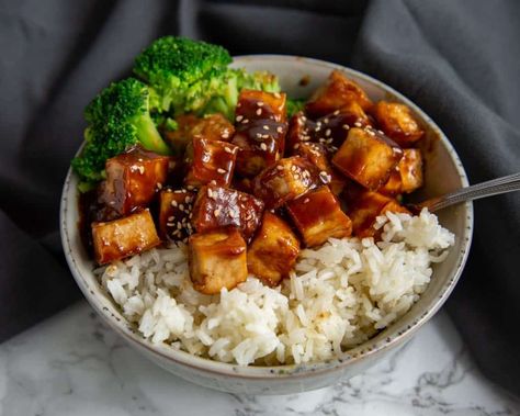 Tofu with Peanut Sauce | from Cardamom & Coconut Spring Roll Sauce, Easy Peanut Sauce, Peanut Sauce Recipe, Spicy Peanut Sauce, Peanut Butter Dog Treats, Peanut Butter Sandwich, Spicy Peanuts, Vegan Sauces, Easy Peanut Butter