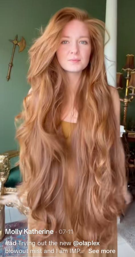 Feminine Long Hair, Hair Motivation, Boosting Confidence, Long Hair Models, Extremely Long Hair, Long Silky Hair, Red Haired Beauty, Red Hair Woman, Long Hair Pictures