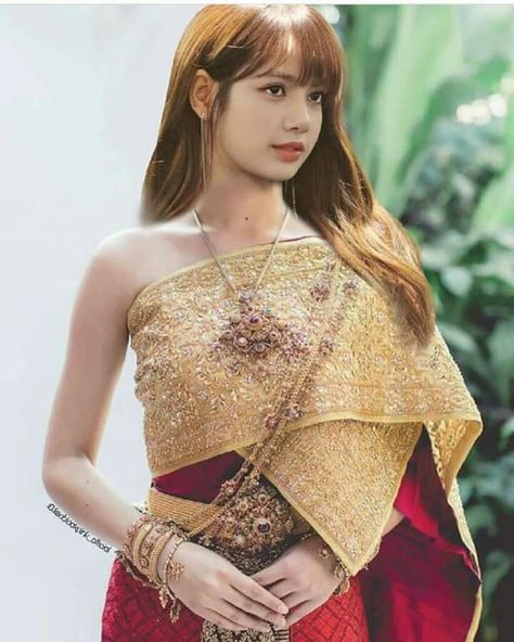 Blackpink Costume, Rosé Funny Face, Tulle Wedding Skirt, Lisa Edit, Korean Traditional Dress, Gym Photos, Wedding Skirt, Thai Dress, Cute Couple Selfies