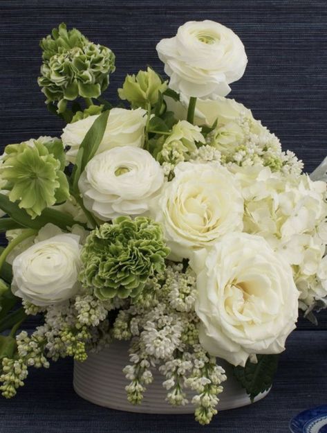 White Flower Arrangements, Flowers And Greenery, Beautiful Flowers Photography, Silk Flower Arrangements, Beautiful Flower Arrangements, Deco Floral, Wedding Flower Arrangements, Flower Decor, Table Flowers