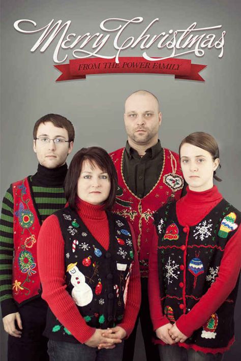 Andrew Power (on the left) is a Brooklyn-based designer and illustrator and this was his family's Christmas card three years ago. Awkward Family Christmas, Bad Family, Funny Family Christmas Cards, Family Christmas Photos, Create Christmas Cards, Awkward Family Photos, Family Christmas Pictures, Family Christmas Cards, Christmas Family Photos