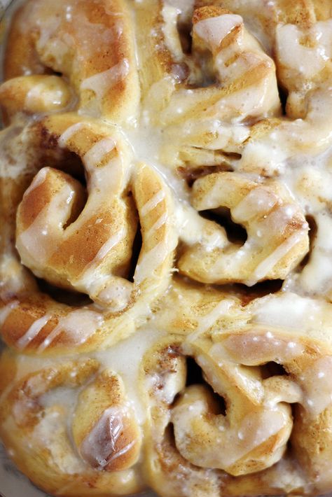 Sweet Potato-Marshmallow Cinnamon Rolls | Girl Versus Dough Holiday Bread Recipes, Sweet Potatoes With Marshmallows, Awesome Desserts, Sweet Potato Cinnamon, Holiday Bread, Cookie Dough Ice Cream, Sweet Rolls, Baking Bread, Sweet Roll