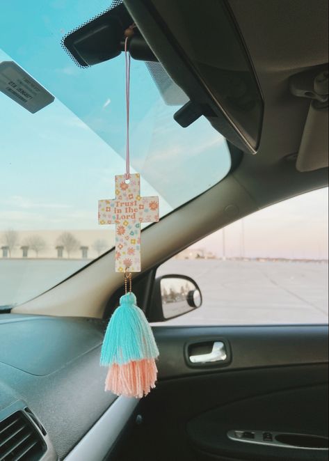 #christiangirl #christian #christiancar #vscocar #carvibes #christianwomen Country Car Decorations Interior, Christian Car Accessories, Teen Girl Car Aesthetic, Christian Car Decor, Chritian Girl Aesthetics, Cross Necklace Car Mirror, Car Mirror Decorations, Car Interior Diy, Lily Grace