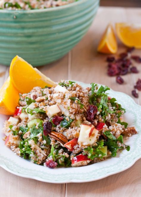 Powerhouse Bulgur Salad with Balsamic Orange Vinaigrette | Neighborfoodblog.com Salad Recipes Healthy Dinner, Healthy Dinner Salads, Salad Recipes For Parties, Orange Vinaigrette, Bulgur Salad, Vegan Salad Recipes, Orange Salad, Salad Recipes For Dinner, Dinner Salads