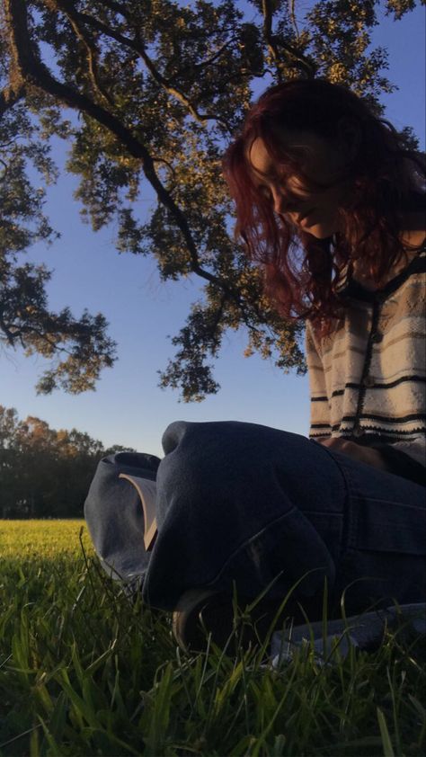 #redhair #reading #fyp #girlreading #aesthetic #book Reading Under A Tree, Aesthetic Reading, Under A Tree, Transformers Movie, Transformers Characters, Transformers Prime, Girl Reading, Dnd Characters, A Tree