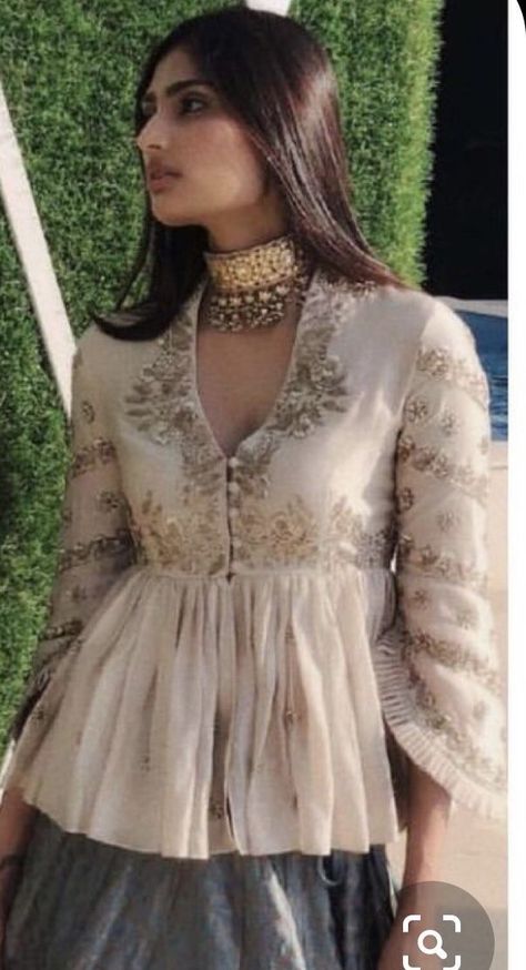 Long Blouse Designs, Elegant Blouse Designs, Stylish Blouse Design, Designer Blouse Patterns, Designer Dresses Casual, Designer Party Wear Dresses, Trendy Blouse Designs, Stylish Party Dresses, Fancy Blouses