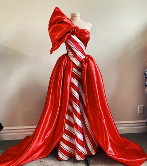 Self-Taught Designer Tweets Photos Of All The Dresses She Made In 2020, And Her Thread Gets 337K Likes | Bored Panda Sign Dress, Christmas Tree Dress, Tree Dress, Strawberry Dress, Christmas Dresses, Holiday Barbie, Christmas Costumes, Christmas Fashion, Inspired Dress