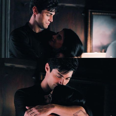 Alec Lightwood And Isabelle Lightwood, Alec And Izzy Lightwood, Alec And Izzy, Shadowhunters Alec, Cassie Clare, Shadowhunters Malec, Isabelle Lightwood, Matthew Daddario, Fantasy Island