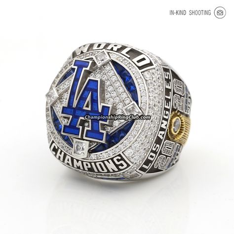 Dodgers Bracelet, Chicago White Sox World Series Ring, World Series Rings, Nfl Championship Rings, Dodger World Series Champions, Dodgers World Series, Los Angeles Dodgers Stadium, Championship Rings, Dodgers Fan