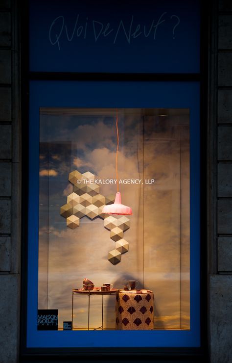 Window displays at the Gallery Lafayette in Paris for the Maison & Objets show Furniture Window Display, Visual Merchandising Ideas, Show Window, Shop Facade, Merchandising Ideas, Store Window Displays, Window Display Design, Showroom Display, Exhibition Stand Design