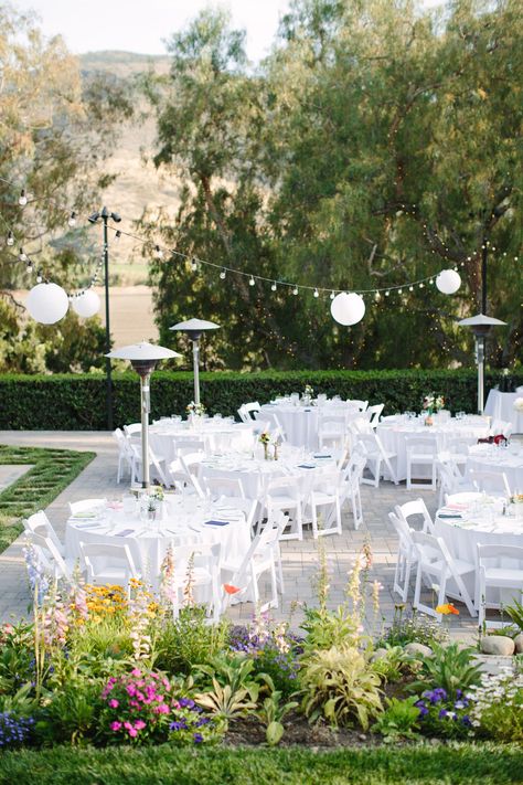 Alyssa and Nate's Maravilla Gardens Wedding in Camarillo, California. Click to see more modern outdoor California wedding inspiration from this dreamy Camarillo wedding captured by Mary Costa Wedding photography Outdoor California Wedding, Malibu Beach Wedding, Ocean View Hotel, Wedding Locations California, Camarillo California, Wedding Reception Table Decorations, Malibu Beaches, Northern California Wedding, Charleston Wedding Photographer