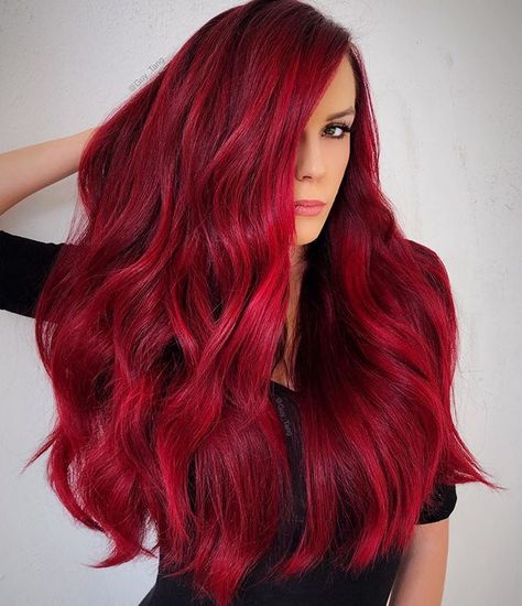 The Dark Phoenix🔥 The most potent red in direct dye form is SuperPower CrimsonSpell @guytang_mydentity it’s so rich and saturated and… Ruby Red Hair Dye, Ruby Red Hair Color, Ruby Red Hair, Guy Tang Hair, Red Hair Dye, Hair Color Images, Red Hair With Highlights, Cherry Red Hair, Shades Of Red Hair