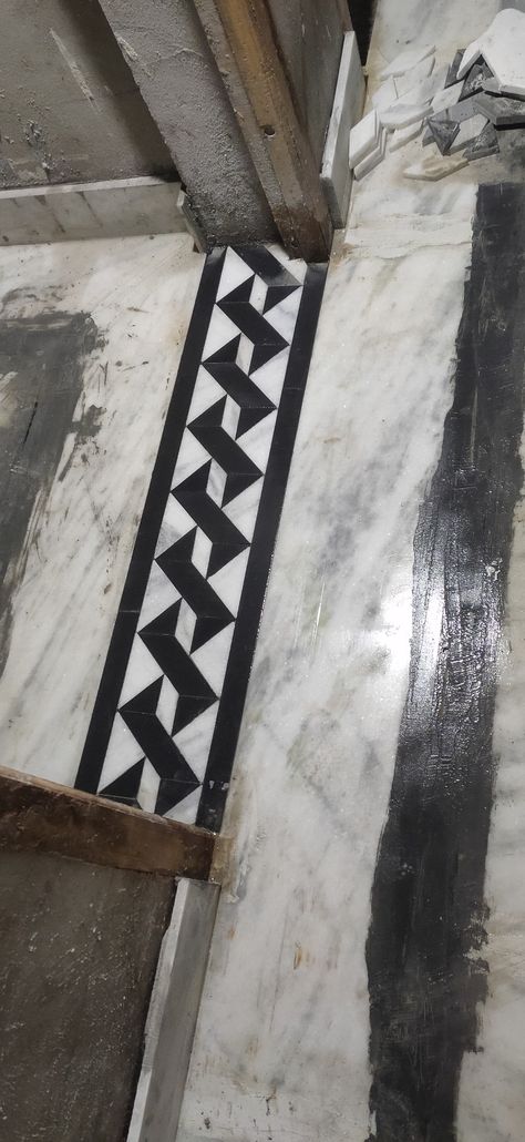 Indian Marble Flooring Design, Luxury Marble Flooring Pattern, Marble Border Design Floor, Marble Border Design, Waterjet Marble Design, Floor Paint Design, Marble Items, Accent Wall Bedroom Paint, Luxury Marble Flooring