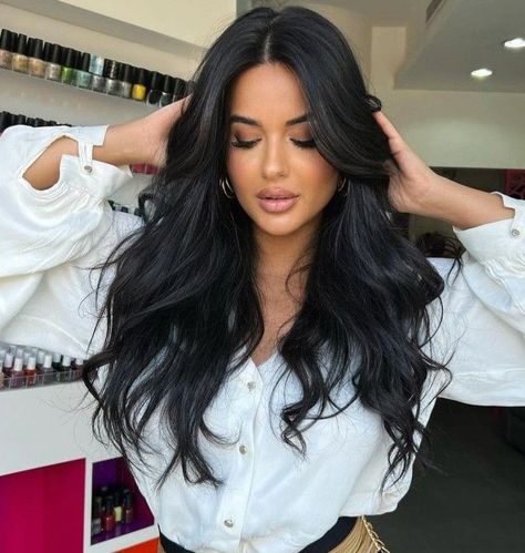 Black Hair With Long Layers And Face Framing, Black Hair Face Framing Layers, Face Framing Layers Black Hair, Black Hair Haircuts, Dark Black Hair, Black Wavy Hair, Dark Brunette Hair, Thick Hair Cuts, Brown Hair Looks