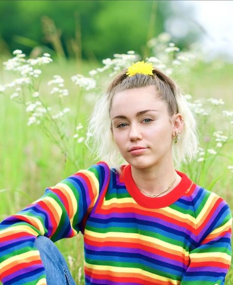 Miley Cyrus Photoshoot, Miley Cyrus Style, Happy Hippie, Hannah Montana, Emma Watson, Miley Cyrus, My Girl, Actresses, Queen