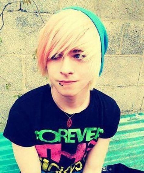 45 Modern Emo Hairstyles for Guys that Want that Edge | MenHairstylist.com Modern Emo, Emo Hairstyles For Guys, Hairstyles For Guys, Emo Hairstyle, Emo Hairstyles, Men Blonde Hair, Blonde Hair Makeup, Dyed Hair Pastel, James D'arcy