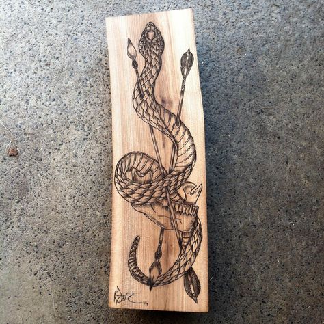 Snake With Skull, Wood Burn Designs, Wood Burning Art, Small Canvas Art, Wood Engraving, Wood Craft, Small Canvas, Whittling, Skull And Bones