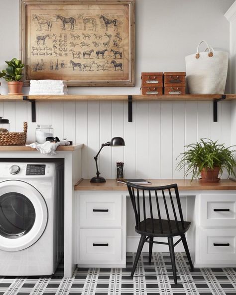 Joanna Gaines Thinks We're Designing Our Laundry Rooms All Wrong Studio In Casa, Joanna Gaines House, Magnolia Journal, Farmhouse Side Table, Laundry Room Ideas, Farmhouse Laundry Room, Cute Dorm Rooms, Room Transformation, Magnolia Homes