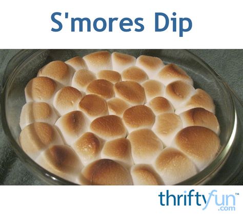 Everyone will love this yummy S'mores dip that can be enjoyed any time of year. This guide contains S'mores dip recipe. Smores Dip Recipe, Smores Dip, Roast Marshmallows, Marshmallow Dip, Roasting Marshmallows, Chip Dip, Dip Recipe, Fabulous Foods, Oven Roast