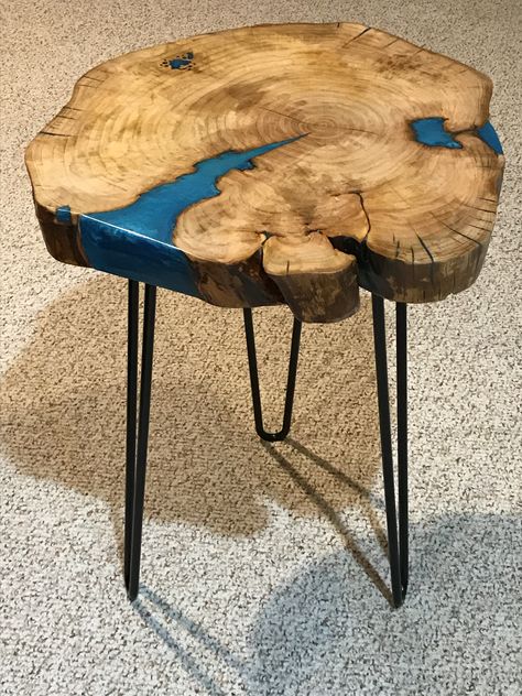 Rustic Woodworking Projects, Diy Resin Table, Wood Resin Table, Wood Dining Room Table, Natural Wood Furniture, Rustic Woodworking, High Top Tables, Live Edge Furniture, Slab Table