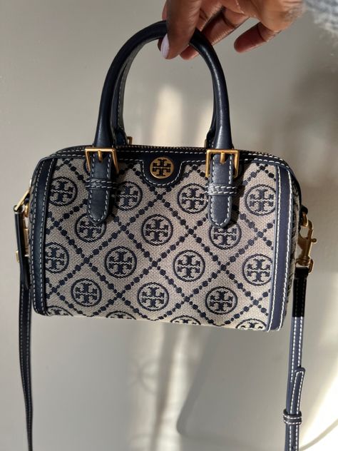 Tory burch, monogram barrel, mini bags, crossbody Mini Designer Bags, Aesthetic Bags, Tory Burch Purse, Purse Essentials, Handbag Essentials, Hot Bags, Girly Bags, Tory Burch Handbags, Luxury Purses