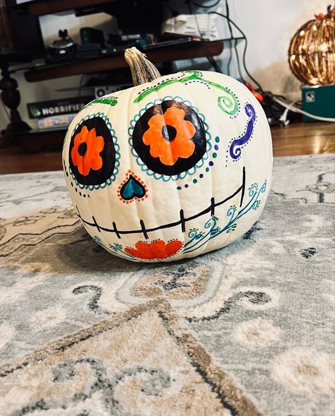 Sugar skull pumkin made with sharpe markers. Sugar Skull Pumpkin, Pumpkin Painting Party, Sugar Skull Halloween, Pumpkin Designs, Halloween Pumpkin Designs, Candy Skulls, Painting Party, Skull Painting, Skull Halloween