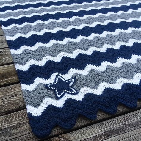 New Dallas Cowboys Crochet Chevron blanket available in the shop in time for football season! Dallas Cowboys Crochet, Cowboys Crochet, Dallas Cowboys Blanket, Cowboy Crochet, Motif Kait, Crochet Chevron, Star Applique, Chevron Crochet, Crochet Star