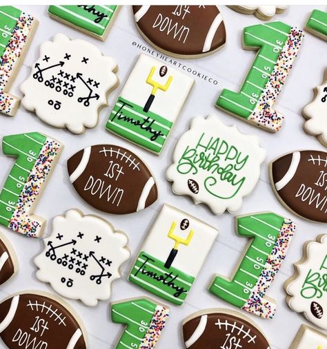 Football Birthday Cookies Decorated, Football Theme Birthday, Football First Birthday, Baby First Birthday Themes, First Birthday Cookies, Football Cookies, Senior Football, Boys First Birthday Party Ideas, Football Birthday Party