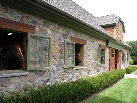 Beautiful Stables, Barn Organization, Dream Barn Stables, Stable Yard, Equestrian Barns, Equestrian Stables, Horse Barn Ideas Stables, Stable Ideas, Barn Apartment