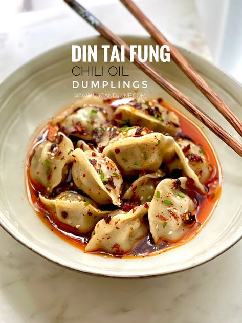 Homemade Din Tai Fung chili oil, the ultimate spicy flavor bomb! Wonton Sauce Recipe, Hot Oil Recipe, Tai Food Recipes, Spicy Noodles Recipe, Spicy Sauce Recipe, Chili Oil Recipe, Xiao Long Bao, Best Dumplings, Din Tai Fung