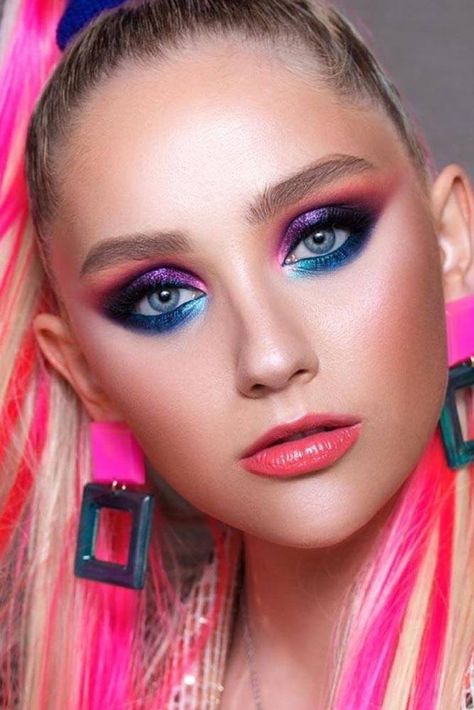 s Makeup Trends That Will Blow You Away ★ 80s Makeup Tutorial, 1980 Makeup, Makijaż Sugar Skull, 80s Eye Makeup, 80s Makeup Trends, 80s Hair And Makeup, 1980s Makeup And Hair, 80s Makeup Looks, 80’s Makeup