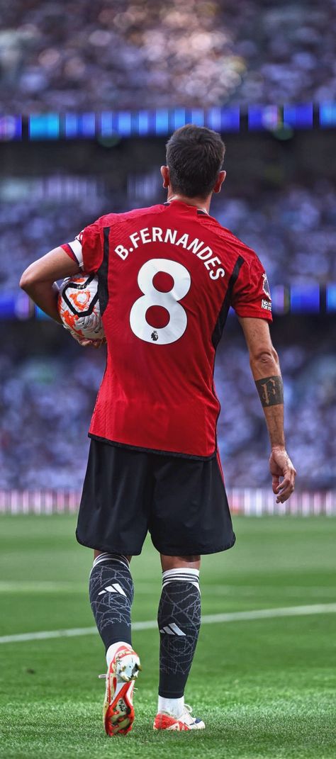 Bruno Fernandes Manchester United, Lionel Messi Barcelona, Manchester United Team, Bruno Fernandes, Manchester United Wallpaper, Manchester United Legends, Manchester United Fans, Whatsapp Profile Picture, Football Is Life