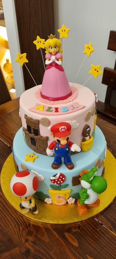 Super Mario Bross Peach cake Super Mario Princess Peach Birthday, Rosalina Birthday Cake, Princess Peach And Bowser Cake, Princess Peach Birthday Party Cake, Rosalina Cake, Girl Mario Birthday Party, Mario And Princess Peach Cake, Princes Peach Cake Ideas, Pastel Princesa Peach