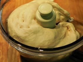 The Iowa Housewife: Making Bread in Your Food Processor Food Processor Recipes Dinner, Cuisinart Recipes, Breads And Rolls, Ninja Food Processor, Kitchenaid Food Processor, Food Processor Uses, Processor Recipes, Quotes Food, Bread Dough Recipe