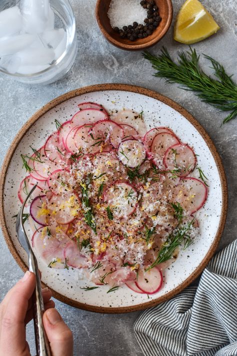 Spring Side Dishes, Pasta Vegetariana, Radish Recipes, Radish Salad, Läcker Mat, Radishes, Idee Pasto Sano, Spring Recipes, Vegetable Side Dishes