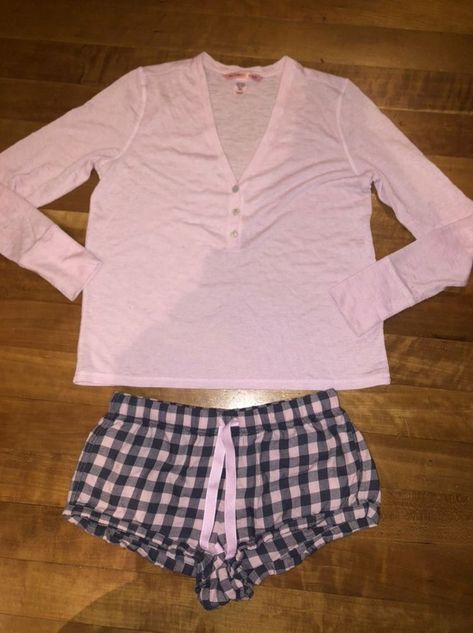 Victorias Secret Pajama, Cute Pjs, Cute Sleepwear, Cute Pajama Sets, Lazy Day Outfits, Cute Pajamas, 2000s Fashion, Dream Clothes, Looks Vintage