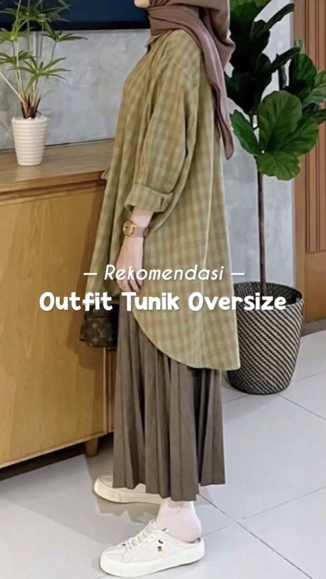 Tunik Hijab Style Casual, Oversized Blouse Outfit, Tunik Hijab Style, Outfit Hijab Ideas, Outfit Ideas Muslim, Outfit Ngampus, Muslimah Style, Outfit Hijab Casual, Hijab Ideas