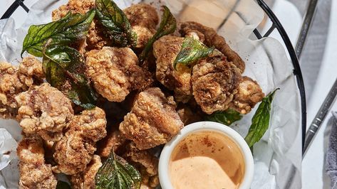 Chicken Dipping Sauce, Taiwanese Popcorn Chicken, Taiwanese Recipes, Popcorn Chicken Recipe, Chinese Five Spice, Dipping Sauces For Chicken, Chinese Five Spice Powder, 2023 Recipes, Late Night Food