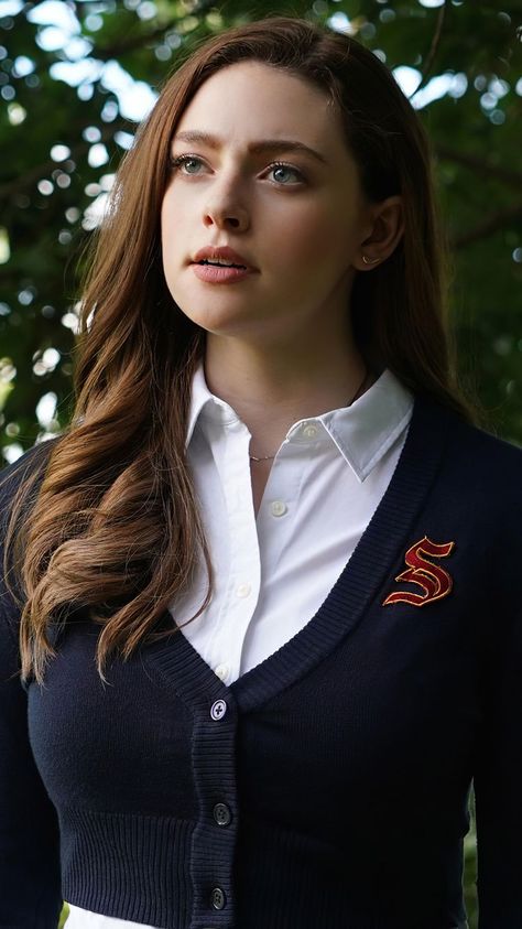 Legacies Wallpaper, Hope Mikaelson Legacies, Flawless Face Makeup, Danielle Rose Russell, Daniella Rose, Rare Gallery Wallpaper, Tough Decisions, Gallery Wallpaper, Hope Mikaelson