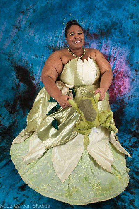 Plus Size Cosplay SHERO- Brichibi Cosplays Adult Ariel Costume, Plus Size Cosplay For Women, Fanexpo Cosplay, Halloween Costumes Mermaid, Halloween Costumes Vampire, Little Mermaid Halloween Costume, Halloween Costumes Witch, Pirate Stories, Disney Cosplay Ideas