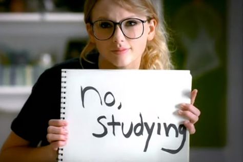 High School Stereotypes, Estilo Taylor Swift, You Belong With Me, All About Taylor Swift, Taylor Swift Funny, 웃긴 사진, Long Live Taylor Swift, Taylor Swift Wallpaper, Ukelele